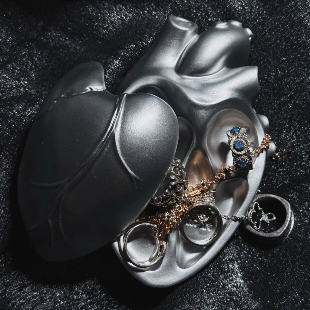 Heart Vessel：Anatomical Jewelry Tray & Ashtray